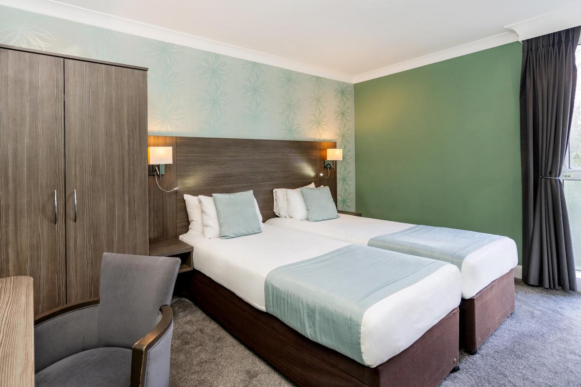 Bromley Court Hotel London Kültér fotó